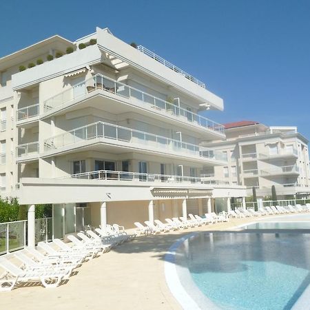 Cannes Seafront Haven: Modern 2-Bed Apartment with Pool Exterior photo