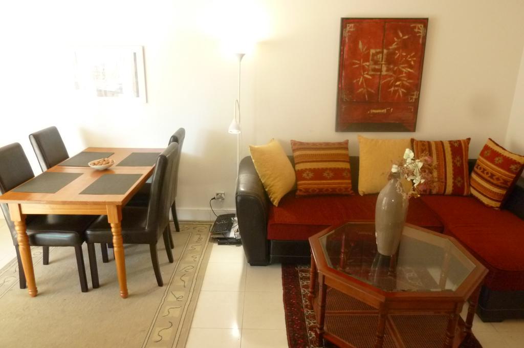 Cannes Seafront Haven: Modern 2-Bed Apartment with Pool Exterior photo